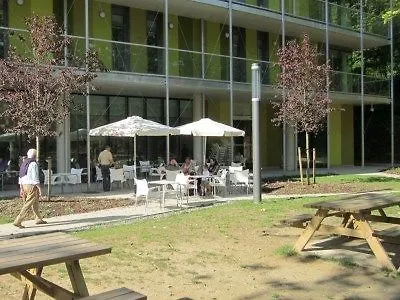 Uba Auberge de jeunesse *