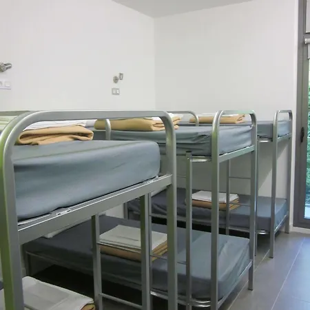 Uba Hostel *