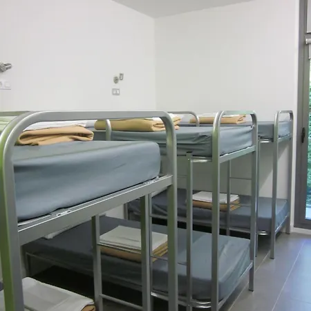 Uba Hostel *